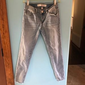 Light cropped bottom jeans